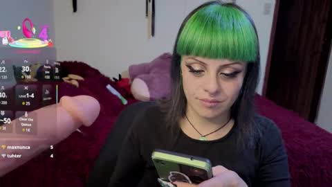 freyaa_sorceress online show from 12-04-25, 07:33