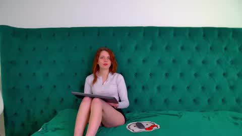 Snapshot of freyavey chatting on 02-20-26, 06:26 FreyaVey online show from 02-20-26, 06:26