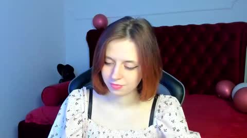 Snapshot of freyavey chatting on 02-25-26, 06:12 FreyaVey online show from 02-25-26, 06:12