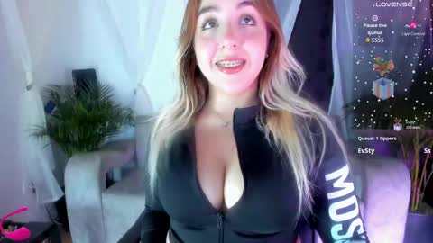 aura online show from 09-22-25, 04:14