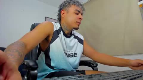 freyva_ online show from 07-15-26, 03:01