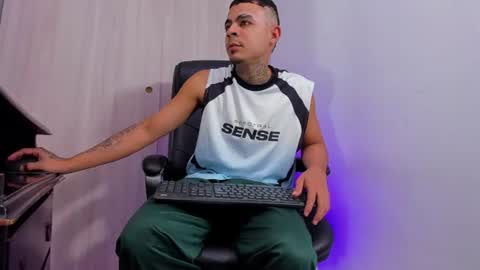 freyva_ online show from 08-06-26, 05:09