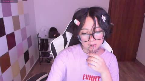 frida_lassi_ online show from 05-01-26, 09:08