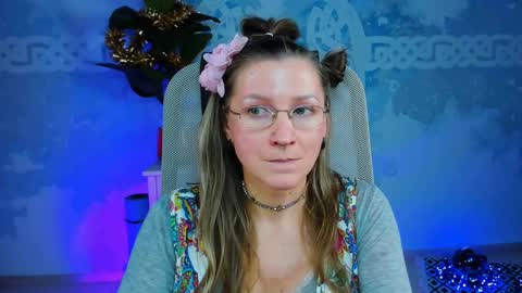 Snapshot of fridatander chatting on 01-03-25, 12:19 Frida Tander online show from 01-03-25, 12:19