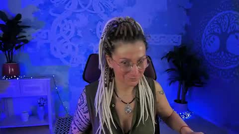 Snapshot of fridatander chatting on 05-13-26, 05:16 Frida Tander online show from 05-13-26, 05:16
