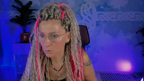 Snapshot of fridatander chatting on 05-24-26, 05:12 Frida Tander online show from 05-24-26, 05:12
