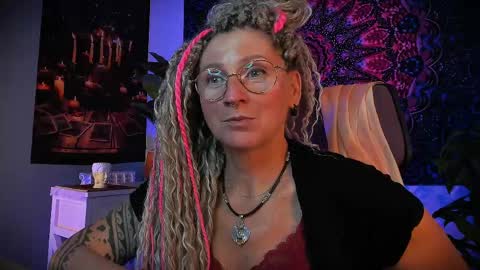 Snapshot of fridatander chatting on 06-07-26, 05:22 Frida Tander online show from 06-07-26, 05:22