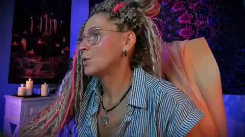 Snapshot of fridatander chatting on 06-08-26, 05:19 Frida Tander online show from 06-08-26, 05:19