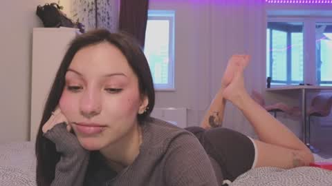 Snapshot of friend_foryou chatting on 12-21-24, 07:24 Lina online show from 12-21-24, 07:24