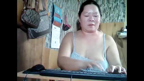 Snapshot of friendychubby chatting on 03-10-25, 06:16 Nice titis jannah online show from 03-10-25, 06:16