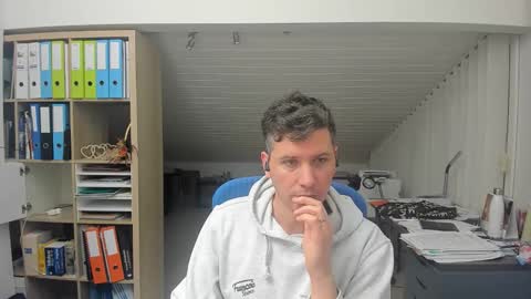 Francois online show from 11-24-25, 07:02