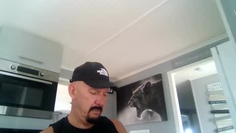 Snapshot of friskyneedsum chatting on 10-22-25, 12:27 bob online show from 10-22-25, 12:27