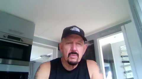 Snapshot of friskyneedsum chatting on 11-12-25, 12:05 bob online show from 11-12-25, 12:05