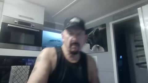 Snapshot of friskyneedsum chatting on 11-13-25, 04:39 bob online show from 11-13-25, 04:39