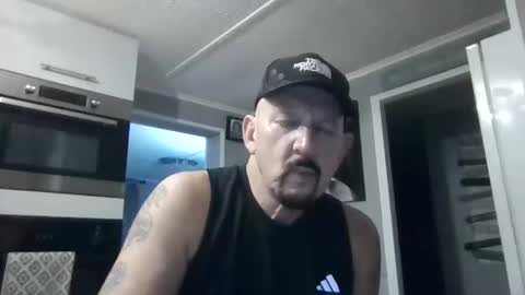 Snapshot of friskyneedsum chatting on 11-20-25, 04:51 bob online show from 11-20-25, 04:51