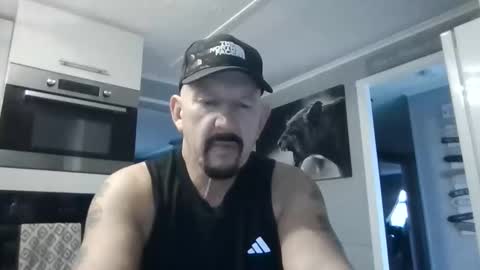 Snapshot of friskyneedsum chatting on 11-24-25, 02:28 bob online show from 11-24-25, 02:28