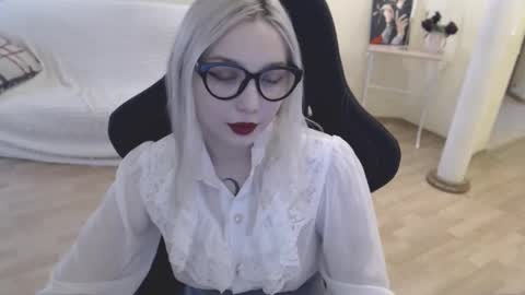 Snapshot of fromsun_forsoul chatting on 02-12-25, 07:23 Lilith online show from 02-12-25, 07:23