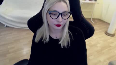 Snapshot of fromsun_forsoul chatting on 03-03-25, 11:22 Lilith online show from 03-03-25, 11:22