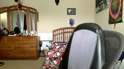Snapshot of fromthabac chatting on 06-26-26, 02:43 fromthabac online show from 06-26-26, 02:43