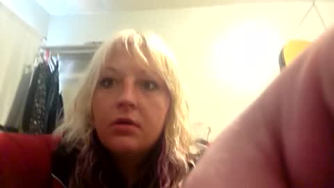 Snapshot of frostbitenfoxxx chatting on 05-24-26, 11:54 frostbitenfoxxx online show from 05-24-26, 11:54