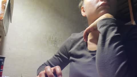 Snapshot of frumcake chatting on 12-02-24, 01:36 FrumCake online show from 12-02-24, 01:36