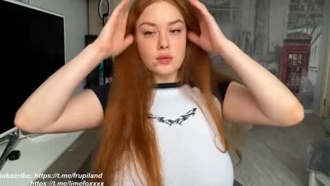 Snapshot of frupi_land chatting on 12-22-25, 07:38 OPEN PVTJulia and Wayne online show from 12-22-25, 07:38