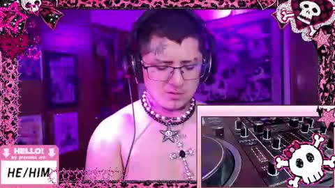 Kevin online show from 06-12-26, 06:40