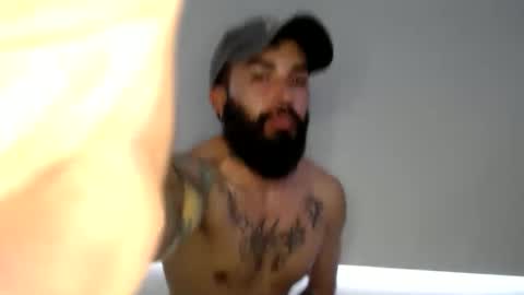 Snapshot of ftmen chatting on 05-27-26, 02:03 Jestevan online show from 05-27-26, 02:03