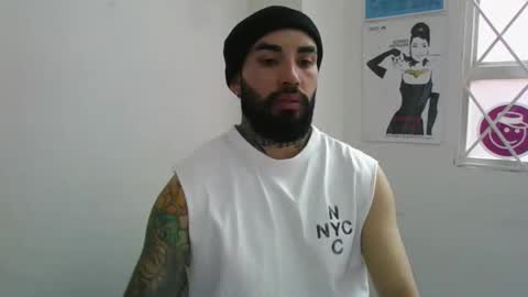 Snapshot of ftmen chatting on 06-02-26, 01:02 Jestevan online show from 06-02-26, 01:02
