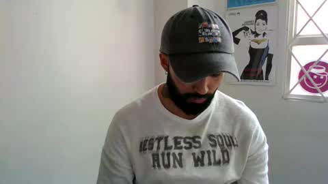 Snapshot of ftmen chatting on 06-03-26, 08:03 Jestevan online show from 06-03-26, 08:03