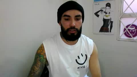Snapshot of ftmen chatting on 06-10-26, 09:25 Jestevan online show from 06-10-26, 09:25