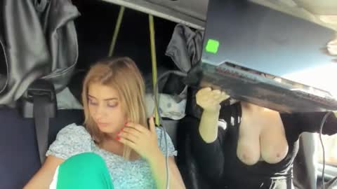 Snapshot of fuckable_one chatting on 11-24-25, 11:21 Angelique online show from 11-24-25, 11:21