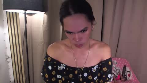 Snapshot of fuckdoljackylyn chatting on 05-12-26, 12:35 fuckdoljackylyn online show from 05-12-26, 12:35