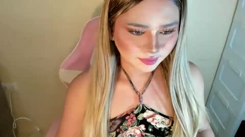 R A I N M O R A L E S  G M A I L . C O M online show from 04-05-26, 01:30