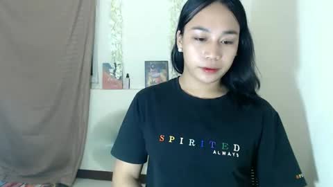 Snapshot of fucking_crystal chatting on 11-16-25, 08:58 ITS ME CRYSTAL online show from 11-16-25, 08:58