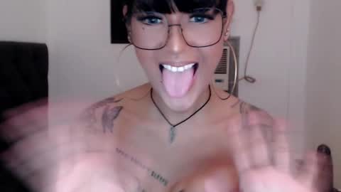 Princess Anna online show from 12-21-25, 11:28