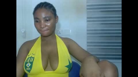 Snapshot of fuckxmypussy chatting on 05-17-26, 09:33 fuckxmypussy online show from 05-17-26, 09:33