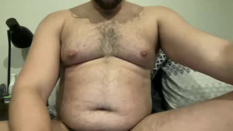 Snapshot of fuckyeahcoach chatting on 12-25-24, 12:15 Muscle Bear Jock in Training online show from 12-25-24, 12:15
