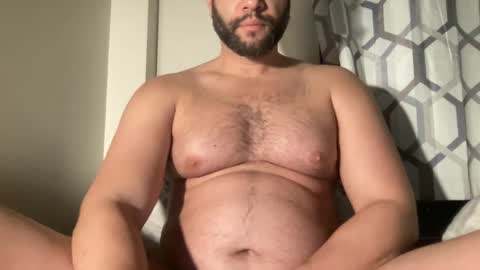 Snapshot of fuckyeahcoach chatting on 01-04-25, 12:37 Muscle Bear Jock in Training online show from 01-04-25, 12:37