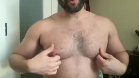 Snapshot of fuckyeahcoach chatting on 01-04-25, 12:49 Muscle Bear Jock in Training online show from 01-04-25, 12:49