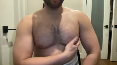 Snapshot of fuckyeahcoach chatting on 01-16-25, 10:32 Muscle Bear Jock in Training online show from 01-16-25, 10:32