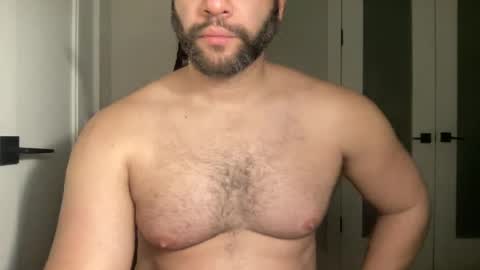 Snapshot of fuckyeahcoach chatting on 02-13-25, 09:20 Muscle Bear Jock in Training online show from 02-13-25, 09:20