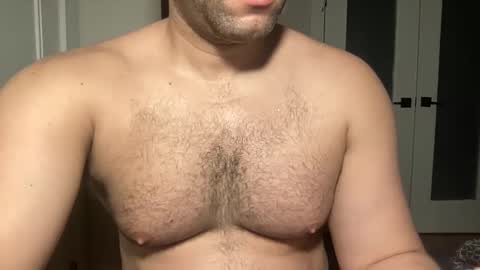 Snapshot of fuckyeahcoach chatting on 03-08-25, 10:22 Muscle Bear Jock in Training online show from 03-08-25, 10:22