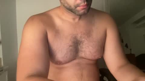 Snapshot of fuckyeahcoach chatting on 10-05-25, 06:23 Muscle Bear Jock in Training online show from 10-05-25, 06:23