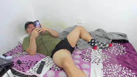 Snapshot of fuckynations chatting on 01-12-25, 09:51 Fuckdirtymen online show from 01-12-25, 09:51