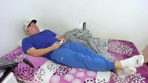 Snapshot of fuckynations chatting on 02-11-25, 03:29 Fuckdirtymen online show from 02-11-25, 03:29