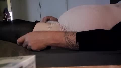 Pizzaz online show from 02-02-25, 01:30