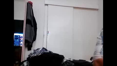 Pizzaz online show from 03-01-25, 03:43