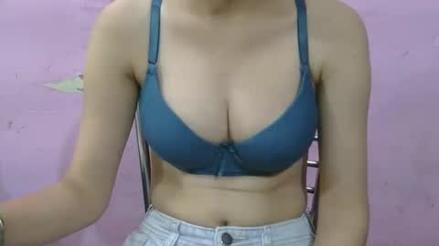 Snapshot of full_fun_girl55 chatting on 09-30-25, 05:23 full_fun_girl55 online show from 09-30-25, 05:23