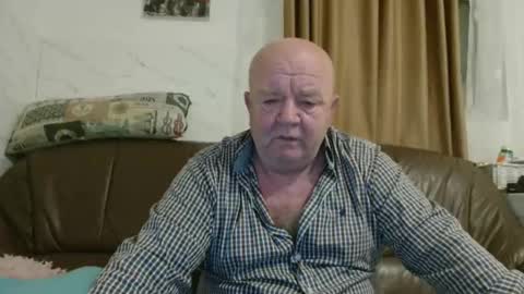 fullballs6 online show from 11-26-25, 02:34